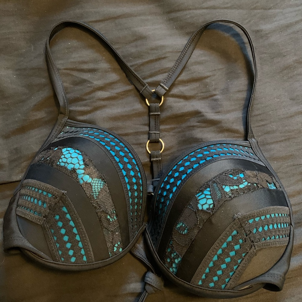 Bikinis top